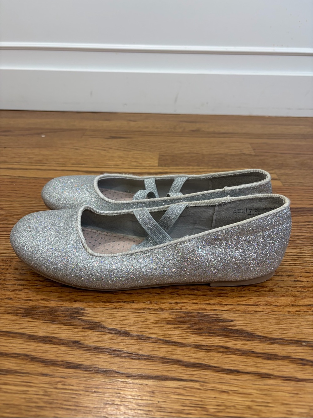 DREAM PAIRS Elastic Strap Silver Glitter Rhinestone Ballerina Flats (5) - Picture 9 of 12